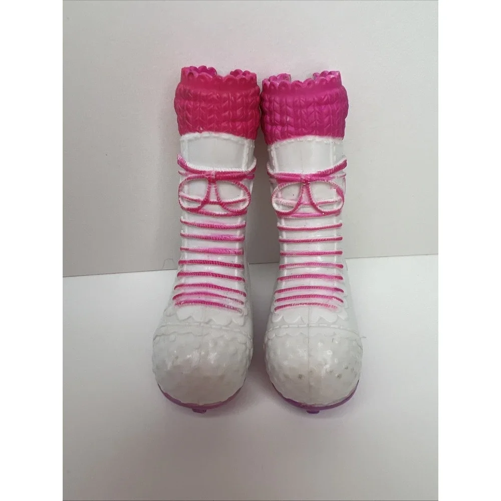 Lalaloopsy Swirly Figure Eight 13